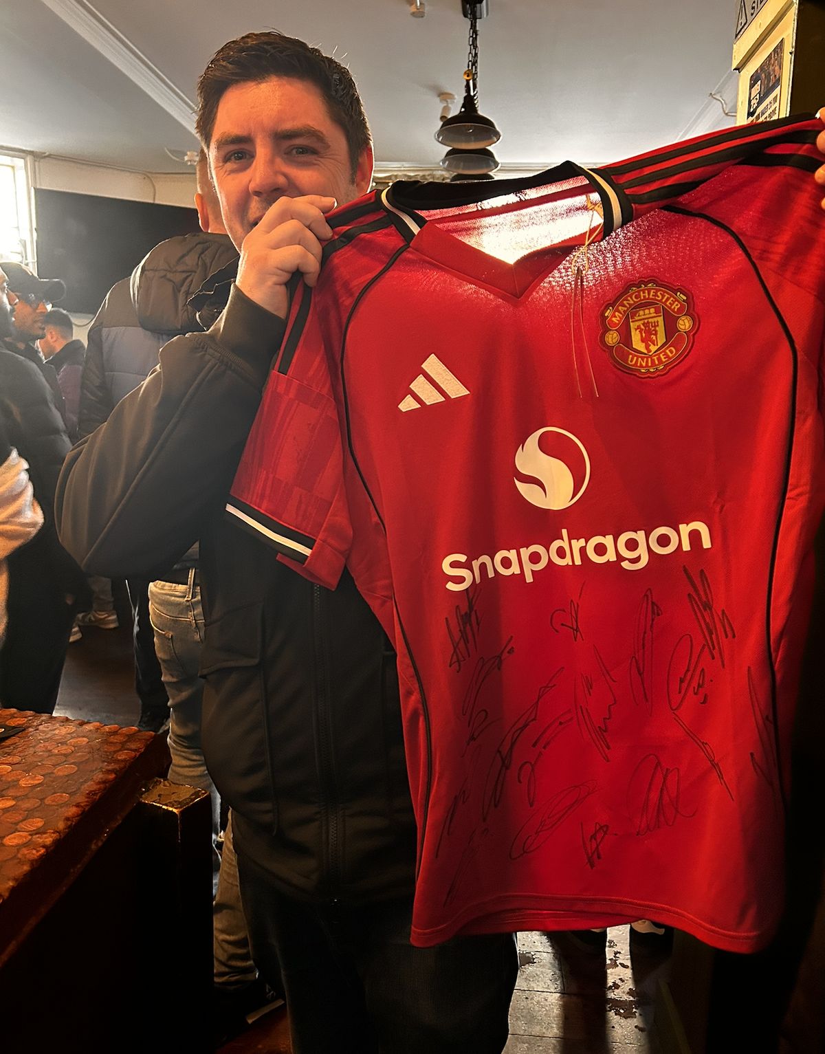 Signed Manchester United shirt giveaway at The Prince George